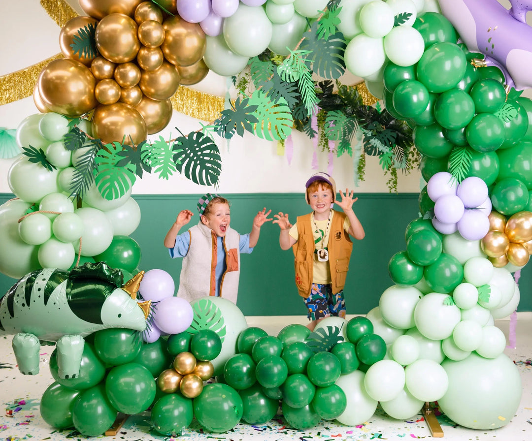 10 x Emerald Green 12" Strong Round Latex Balloons - Green Matt Finish - Dinosaur Birthday Party Balloons - Football Pitch Balloons - Jolie Fete UK