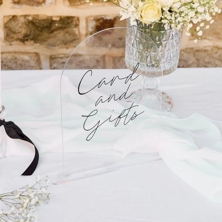 Black 'Just Married' Cake Topper - Modern Acrylic Wedding Decor - Elegant Script -Minimalist Cake Decoration - Jolie Fete UK