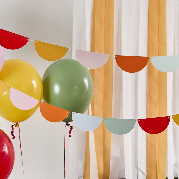 Circus Garland - Circus Party - Circus Carnival Bunting - Colourful Card Scallop Banner - Funfair Theme - Kids Birthday Party Backdrop - 4m - Jolie Fete UK
