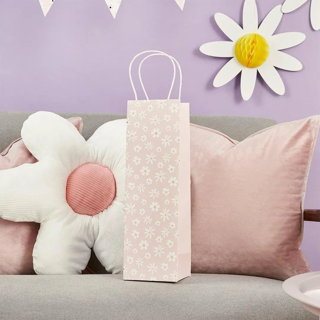 Daisy Honeycomb Hanging Decorations - 3D Floral Party Decor - Daisy Theme Hen Party, Baby Shower & Garden Birthday Decorations - Pack of 3 - Jolie Fete UK