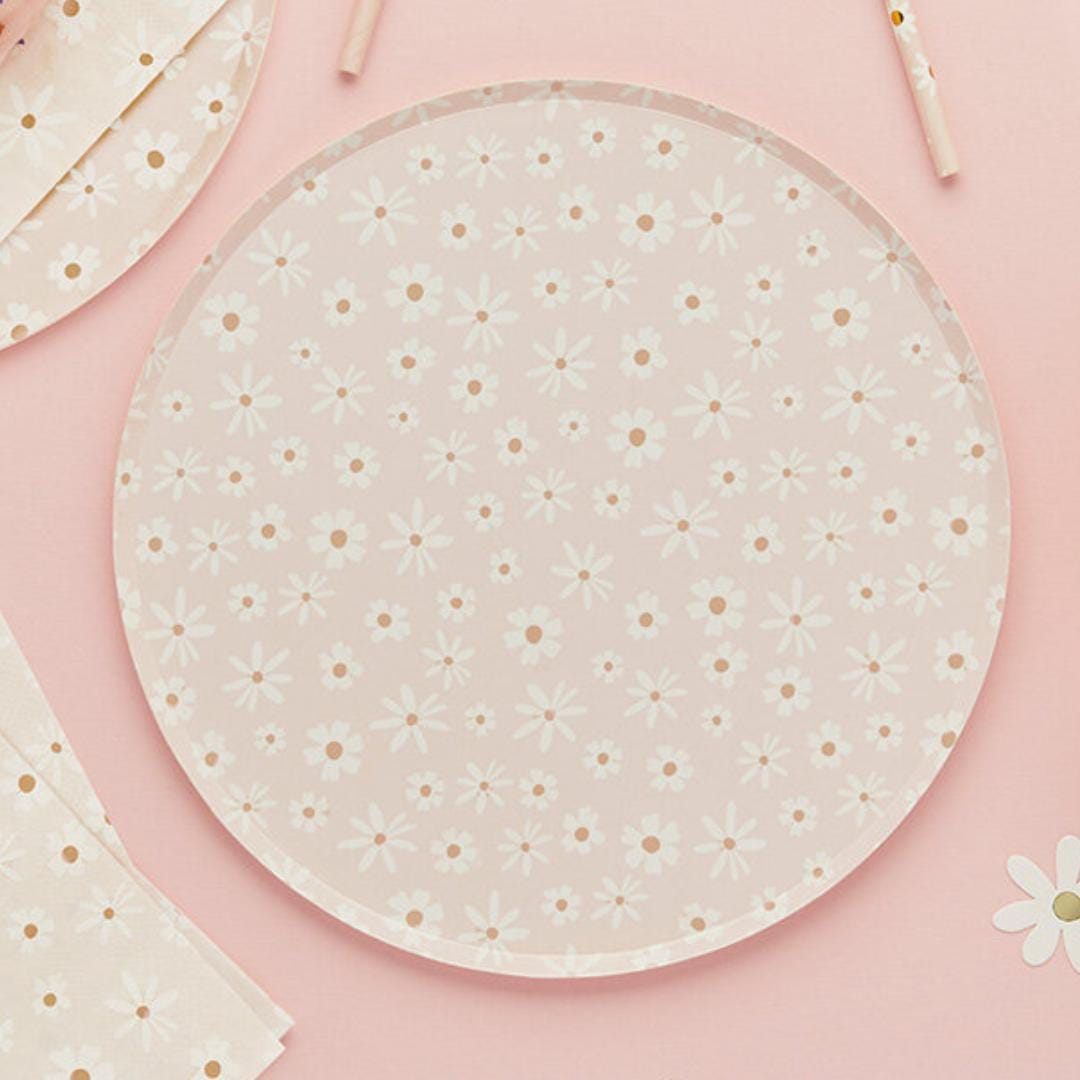 Daisy Paper Plates - Ditsy Floral Summer Birthday Party Tableware - Hen Party & Baby Shower Tea Party Decorations - Cottagecore - Pack of 8 - Jolie Fete UK