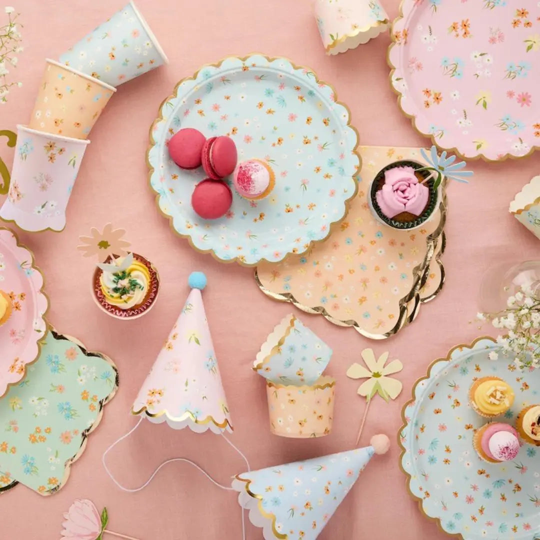 Floral Tea Party Napkins - 16 Pastel Scalloped Edge Paper Napkins With Gold Trim - Vintage Afternoon Tea Birthday Decor -Hen Party Tableware - Jolie Fete UK
