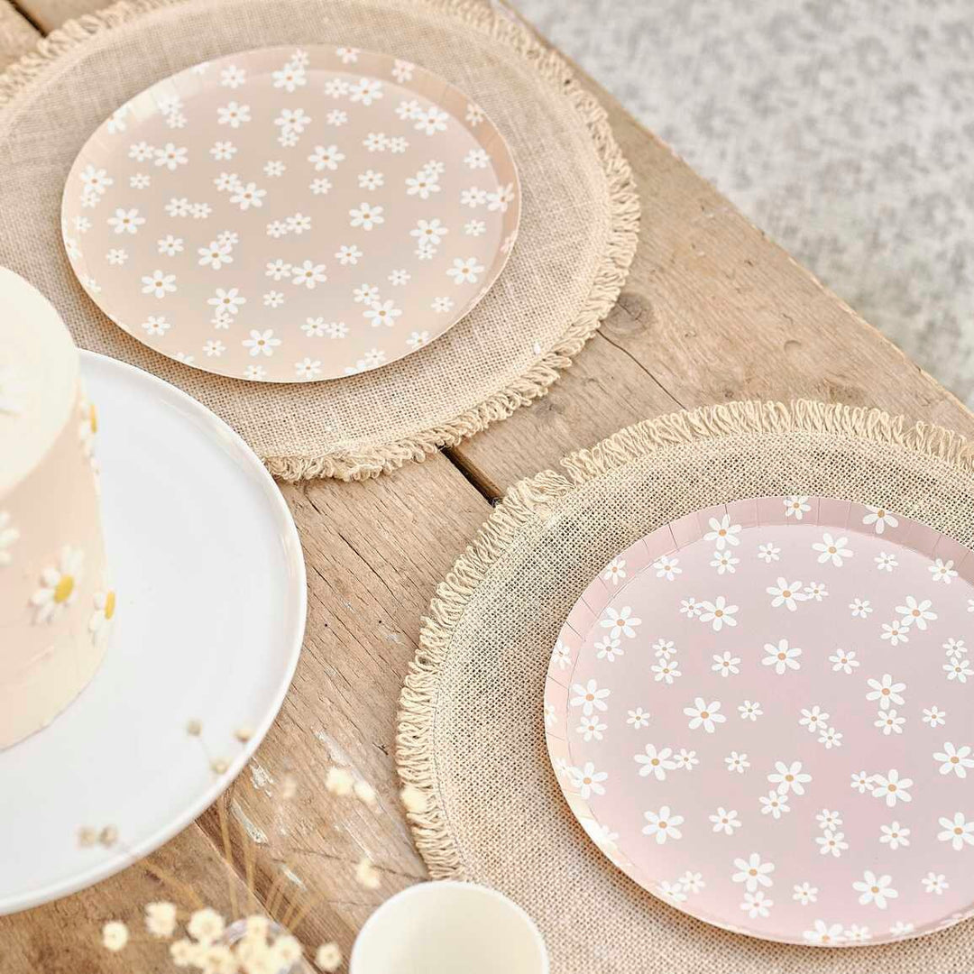 Daisy Floral Paper Plates - Ditsy Daisy - Ginger Ray - Pack Of 8 - Jolie Fete UK