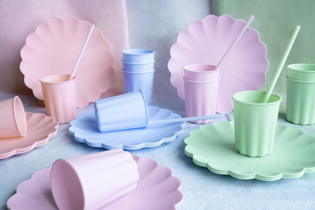 Pastel Blue Reusable Plates - Baby Blue Party Plates - Light Blue Birthday Party Decorations - Picnic Plastic Plates - Pack Of 4 - Jolie Fete UK