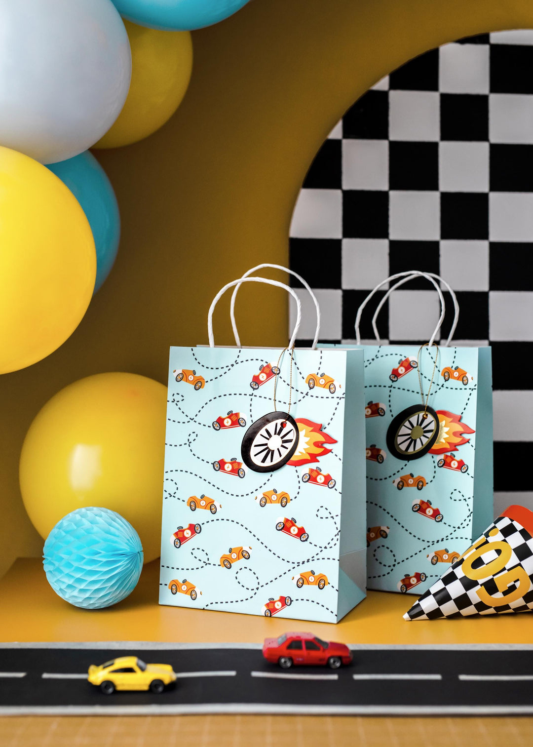 Racing Car Gift Bag - Racing Cars Paper Party Bag - Racing Car Party Supplies - F1 Theme - Kids Birthday Party Supplies - Pack of 1 - Jolie Fete UK