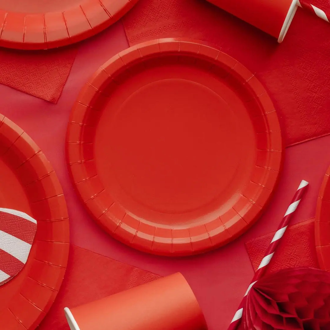 Red Paper Plates 18cm - Pack of 6 - Party Tableware - Birthday - Christmas - Circus Party - Buffet - Catering - Disposable - Pirate Party - Jolie Fete UK