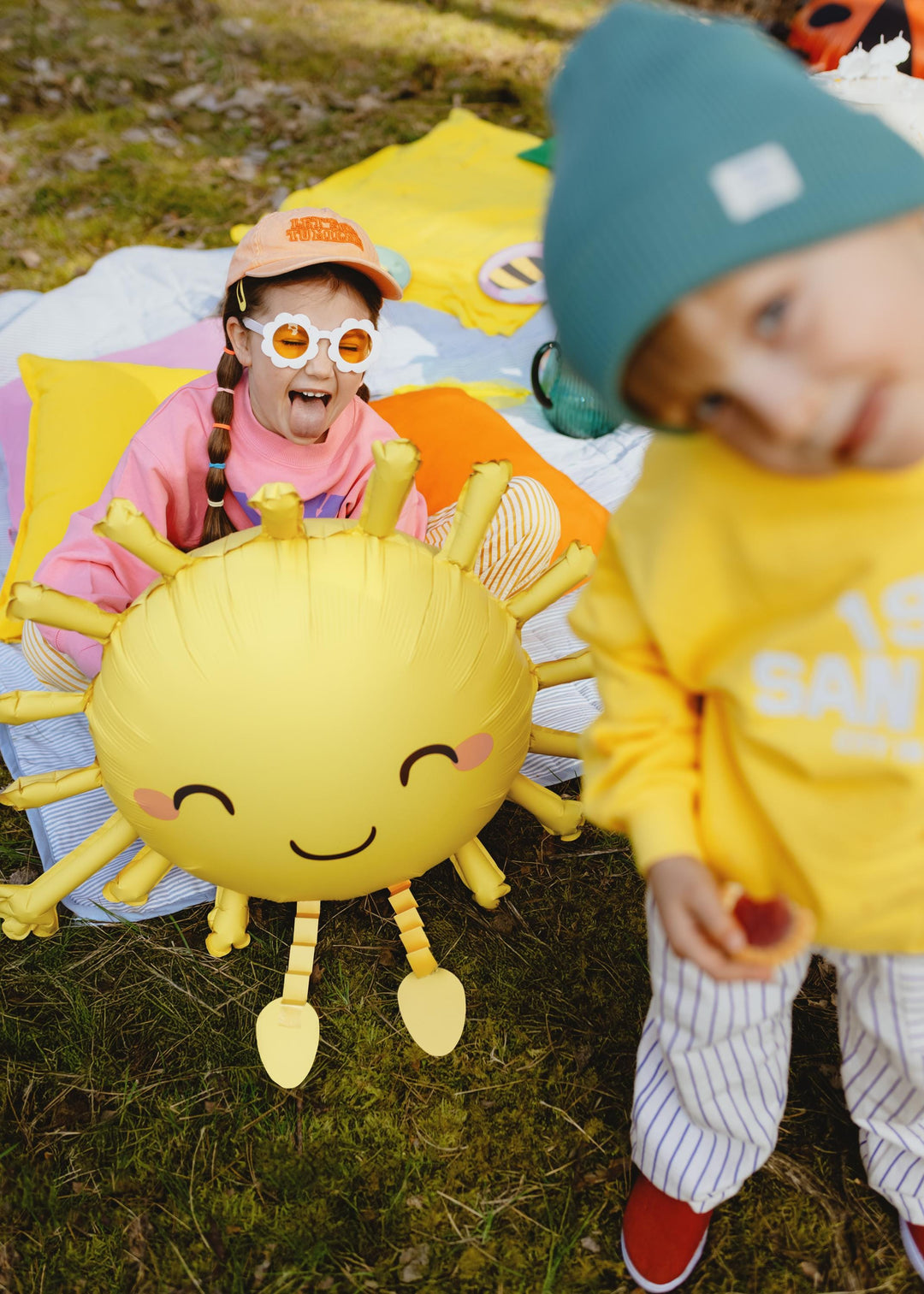 Yellow Sun Balloon - Large 'Standing' Yellow Sun Foil Balloon - Helium Fill Walking Balloon - Kids Birthday - Nature Outdoors-Garden Parties - Jolie Fete UK