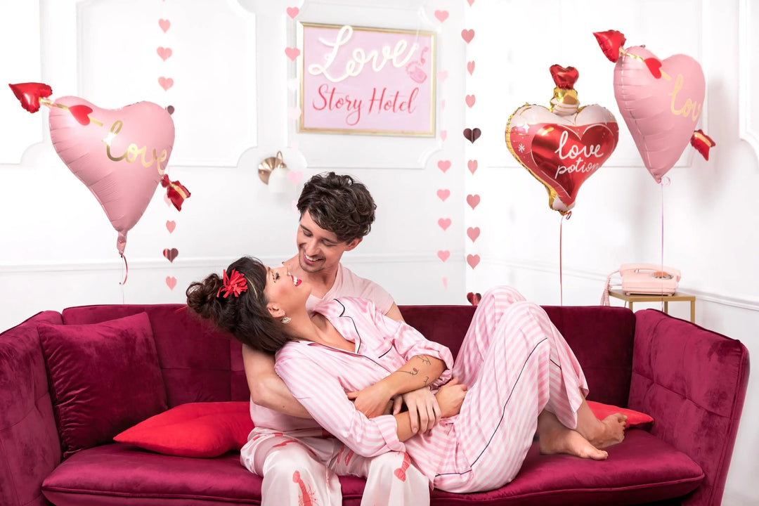 Valentine's Love Balloon With Arrow - Large Pink & Red Heart Valentines Day Balloon - Valentines Day Decorations -Valentine's Party Balloons - Jolie Fete UK
