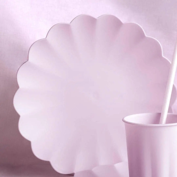 Pastel Lilac Reusable Plates - Light Violet Party Plates - Pale Purple Birthday Party Decorations - Picnic Plastic Plates - Pack Of 4 - Jolie Fete UK