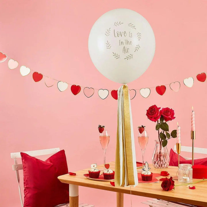 Red, Pink and White Heart Garland - Heart Card Bunting - Valentine’s Day Decorations - Gold Foil Heart Banner - Romantic Decor - 2.5m - Jolie Fete UK