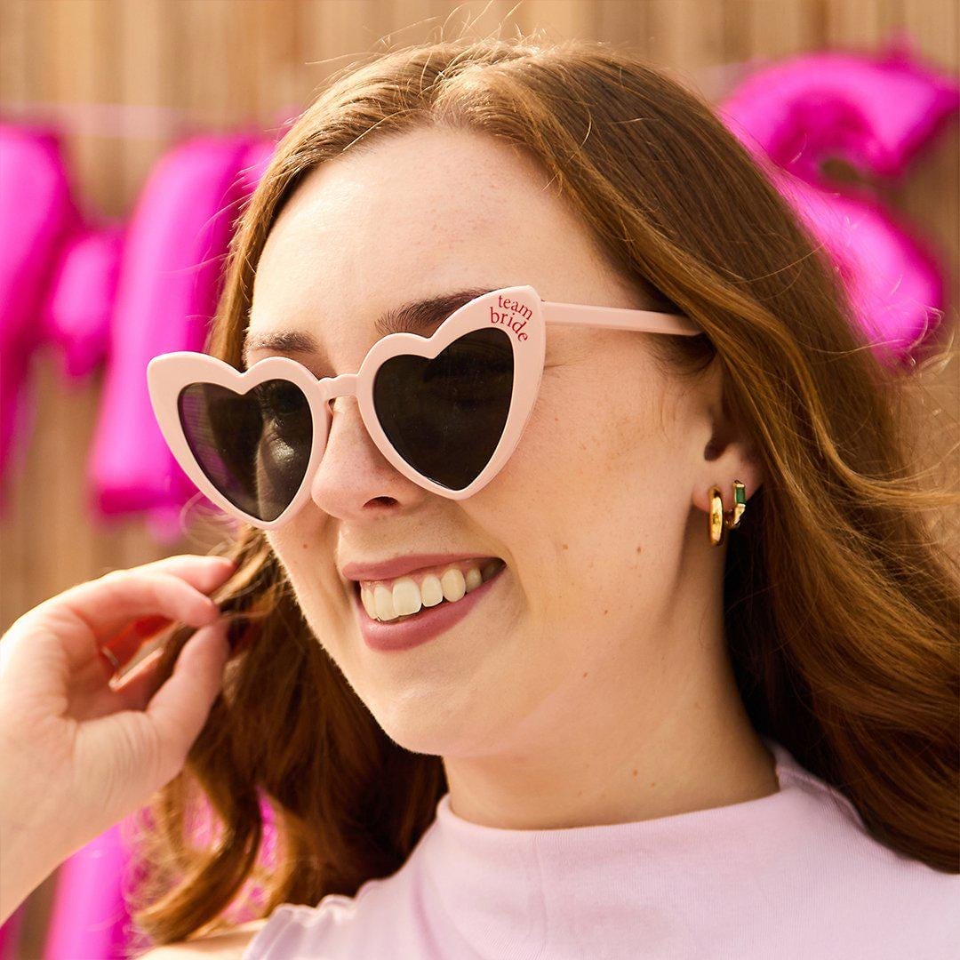 Team Bride Heart Sunglasses - Pink & Red Hen Party Favours - She’s Tying The Knot Coquette Hen Do Accessories - Bridal Shower - Pack of 5 - Jolie Fete UK