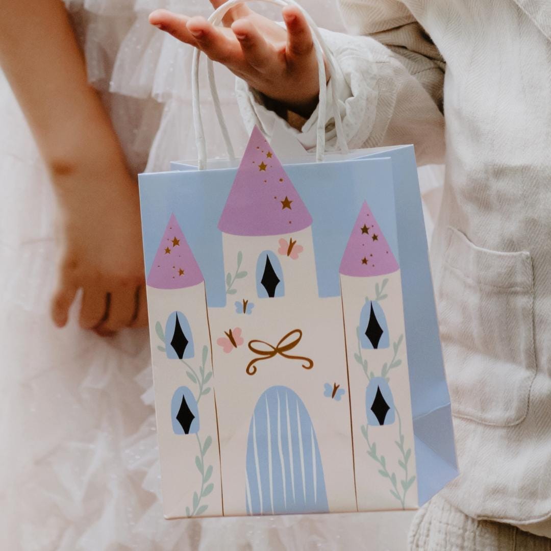 Unicorn Party Bag - Small Castle Paper Gift Bag - Unicorn & Princess Birthday Treat Bags - Unicorn Birthday Party Theme - 20 cm - 1 Bag - Jolie Fete UK