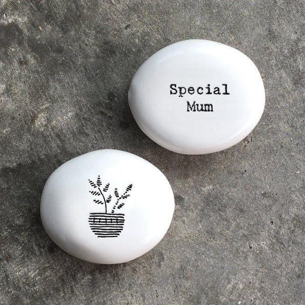 Special Mum Pebble - White Porcelain Keepsake Token - Mothers Day Gift - Birthday Present - Christmas Present For Mum - East Of India