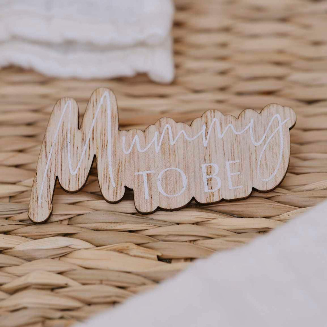 Mummy To Be Badge - Wooden Mummy To Be Pin - Baby Shower Badge - Hello Baby - Gift For Mum To Be - Gender Neutral Decor - Gender Reveal
