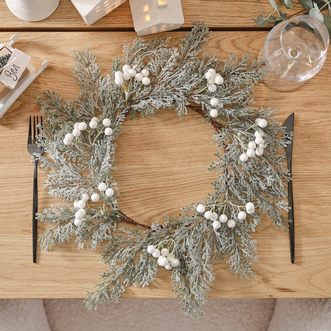 Foliage Christmas Place Mats with Berries - Christmas Dinner Table Decorations - Nordic Christmas - White Christmas - Pack Of 4